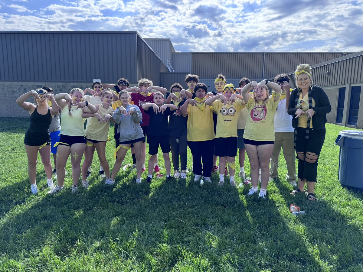 8th grade tiger Olympics is one of my favorite days of the year! Extra special with my nephew on my team! ❤️ love my minions!! <a href="/OTMSTigerPride/">Oregon Trail Middle School</a>