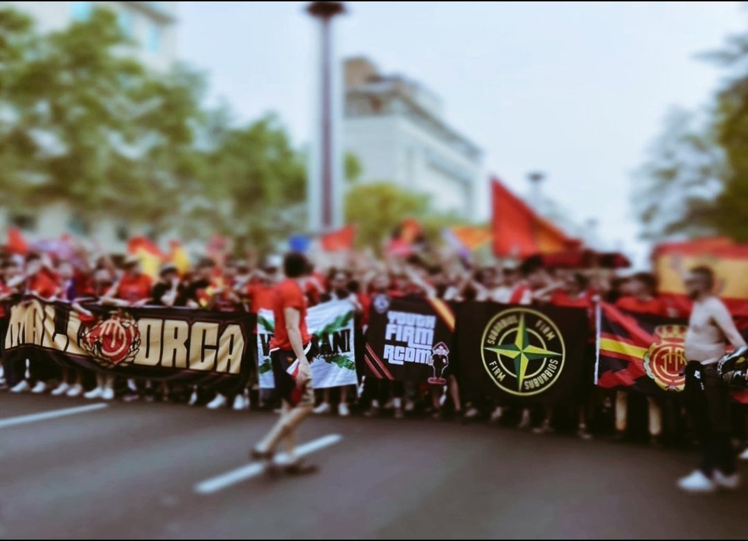 Luis_M.Señor (@montparnase19) on Twitter photo Lo diré mil veces, a raíz de lo acontecdo en la UIB. No queremos ultras en el <a href="/RCD_Mallorca/">RCD Mallorca</a>, ningún grupo neonazi tiene cabida aquí. Queremos disfrutar del Mallorca con nuestros hijos y fomentar los valores del deporte y de la concordia. Sobráis en la sociedad y en el deporte. Lo diré mil veces, a raíz de lo acontecdo en la UIB. No queremos ultras en el <a href="/RCD_Mallorca/">RCD Mallorca</a>, ningún grupo neonazi tiene cabida aquí. Queremos disfrutar del Mallorca con nuestros hijos y fomentar los valores del deporte y de la concordia. Sobráis en la sociedad y en el deporte.