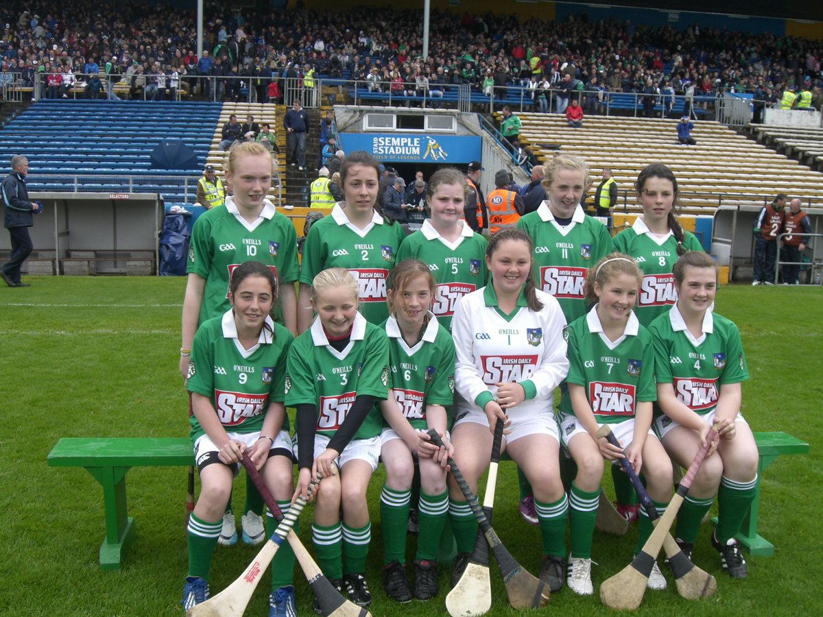 Limerick Primary Game camogie team that played Waterford in Semple Stadium in 2011. Marion Quaid went on to senior stardom @LimCamogie @BallybrownC @AhaneCamogie @OfficialCamogie @MunsterGAA @ScoilMocheallog @NapGAA @NcwCamogie @MurroeC