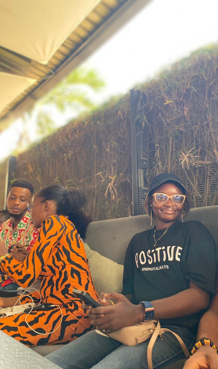 Debbiechukwudi's tweet photo. Live at bitcoin pizza day hangout in Lagos🚀🚀 #cryptobootcampcommunity #bitcoinpizzaday #bitcoinpizzadaylagos https://t.co/ybt7X6B5tI