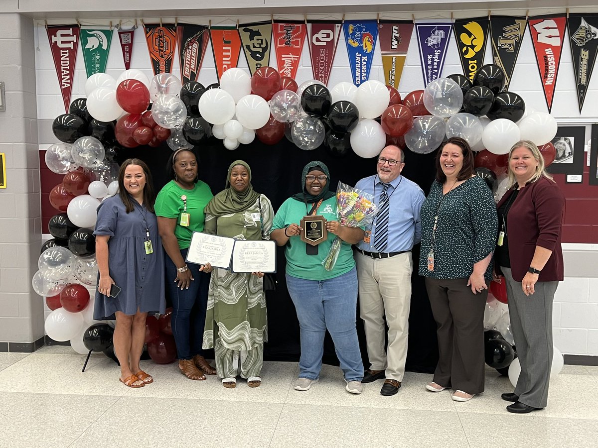 Congratulations to the most amazing student, Keza Jamila. She is so deserving of being named the Middle School AVID District Student of the year. @HumbleISD_TMS @HumbleISD_AVID