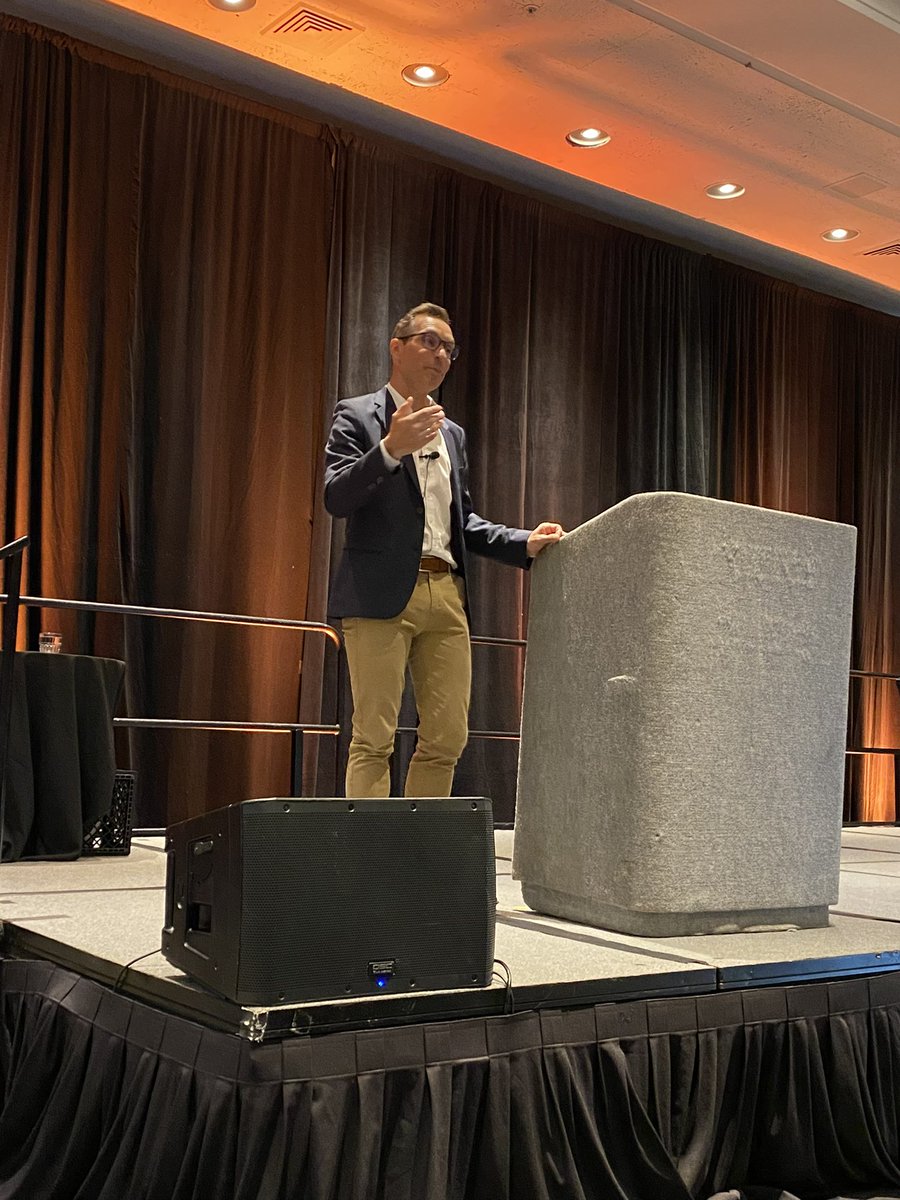 BSinger10's tweet image. Day 1: Keynote Presentation from @Jeukendrup at #CPSDA2024 @fuelingvictory_