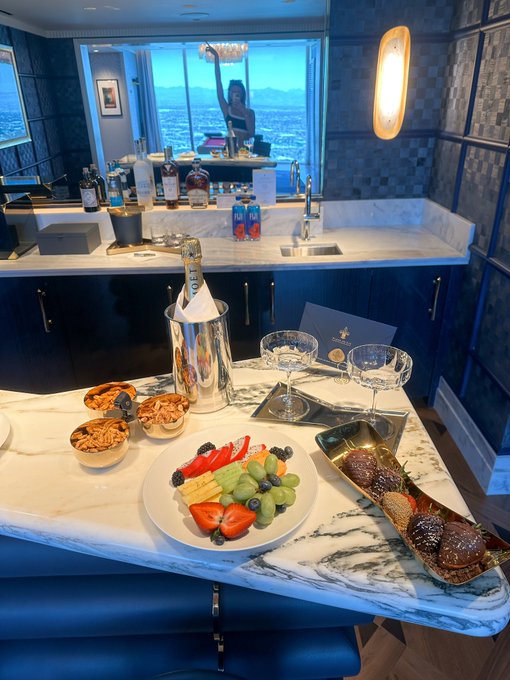 The Fleur De Lis suite at the Fontainebleau Las Vegas is absolutely stunning! Can&rsquo;t wait to stay there