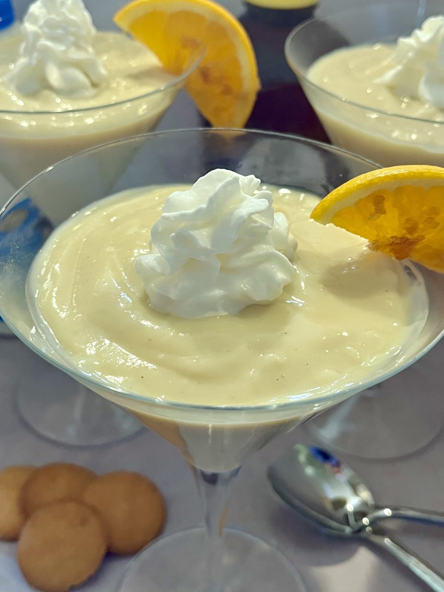 Who wants #vanilllapudding
When you add #ourweefarm #honey & a hint of cardamom, vanilla pudding gets fancy for #nationalvanillapuddingday

#lorenzaponce #vanilla #dessert #pudding #puddingday #glutenfreerecipes #glutenfree #glutenfreefood #simplerecipes #easyrecipe @lorenzaponce