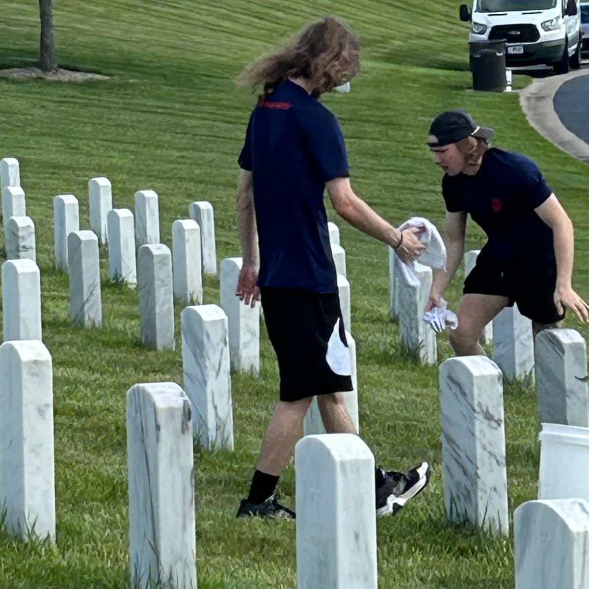 Thank you to the many volunteers who spent Saturday morning at the Kentucky Veterans Cemetery North cleaning the headstones of veterans. Groups from @CokeCCBCC, Amazon Air and Marine Corps Recruiting Station Florence joined together to honor veterans and preserve the cemetery.