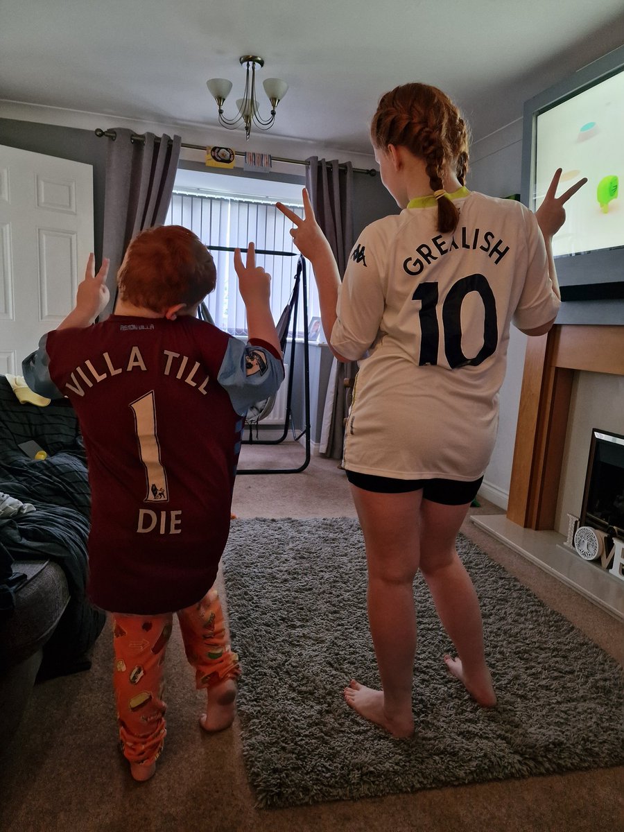 When the kids raid my wardrobe 🤣🥰🙌💜💙 #avfc #vtid