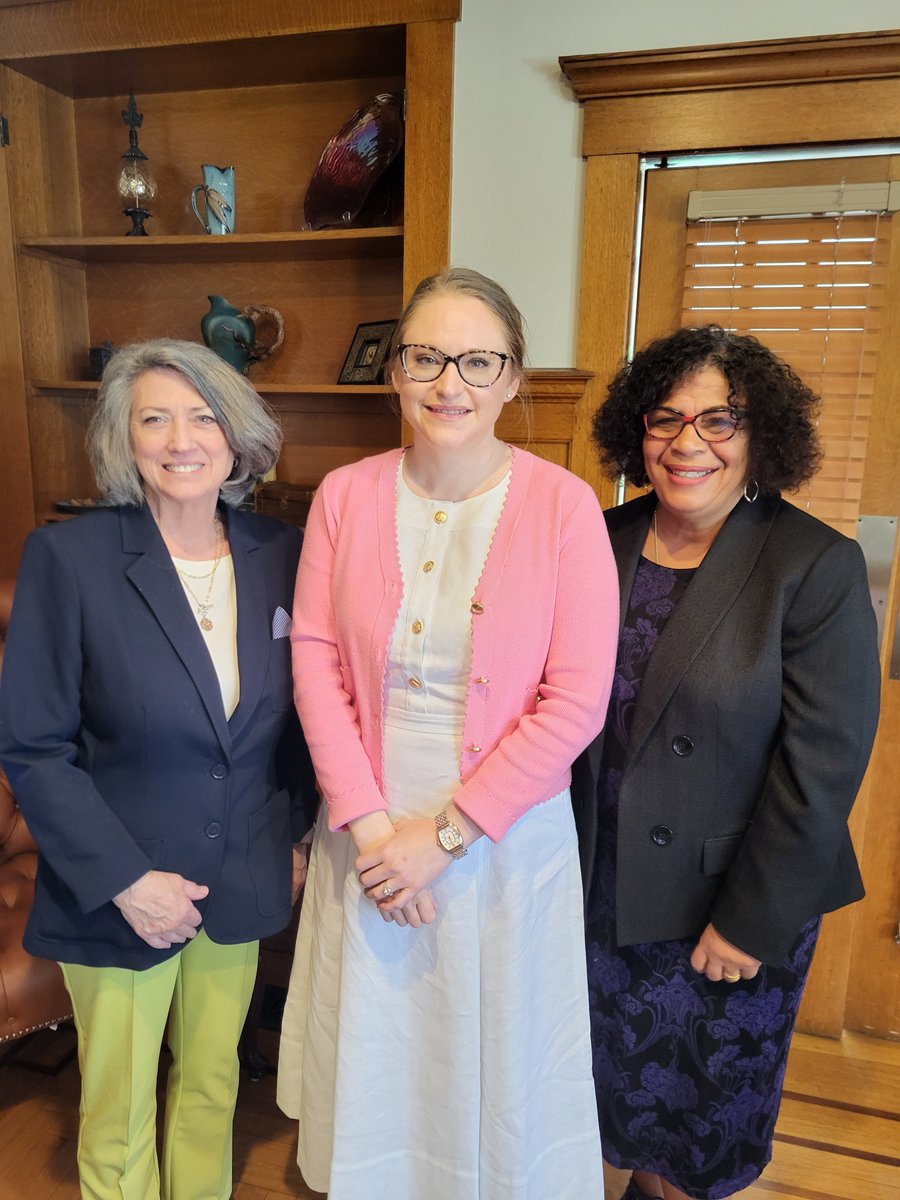 .@NJDHS Commissioner @sarahmadelman joined @CMSGov Region 2 Administrator Kathleen Otte, Medical Officer Dr. Tanya Raggio, and CMS Region 2 staff on the CMS Rural Road Trip today, to hear concerns and successes from providers serving New Jersey's rural residents.