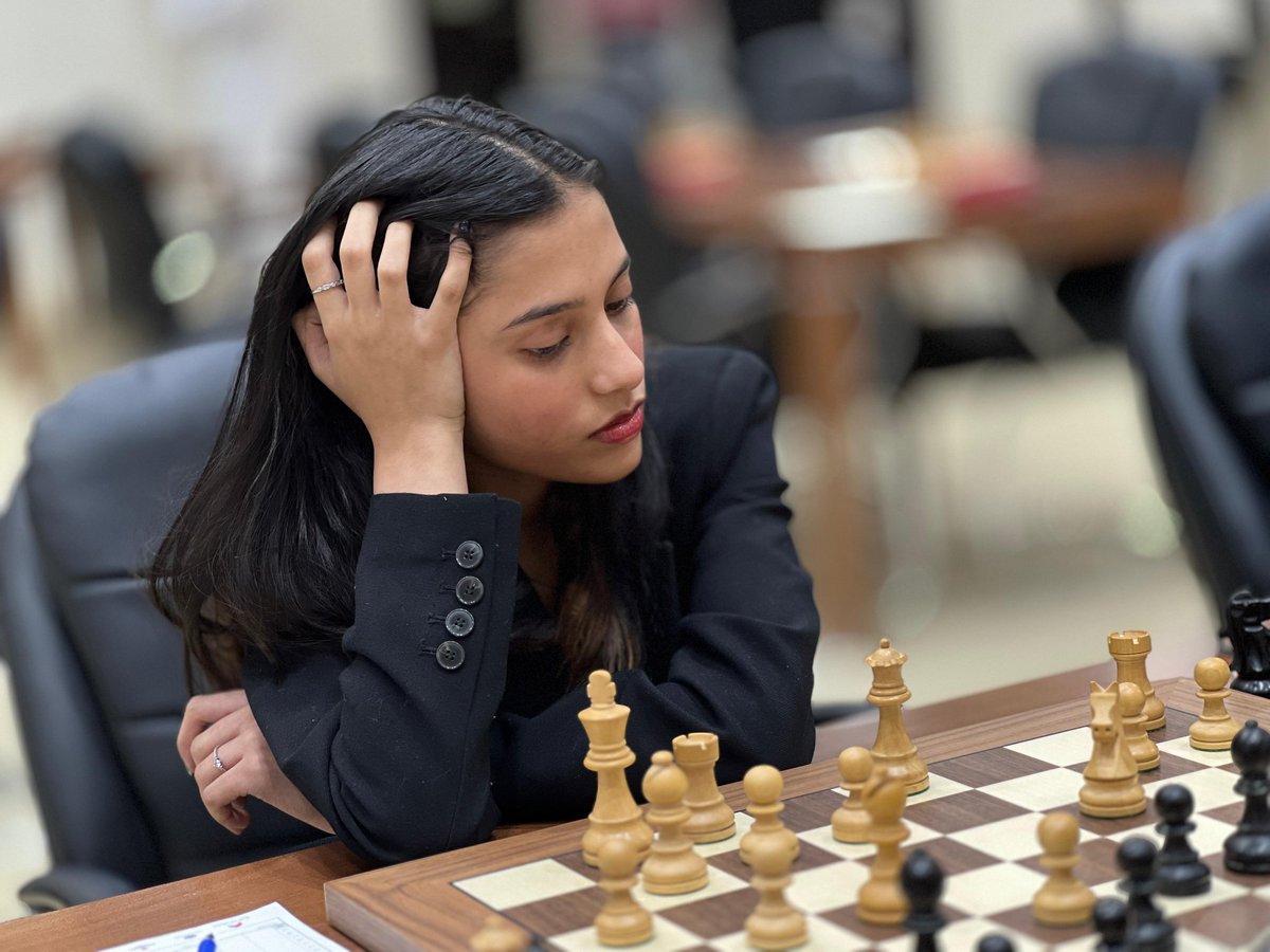 IM Divya Deshmukh wins the Sharjah Challengers 2024! Divya drew against IM Leya Garifullina in a wild game in the final round today. Divya and Leya both finished on 7/9 points, but Divya took first place due to better tiebreaks! Divya started out as the 8th seed in this very
