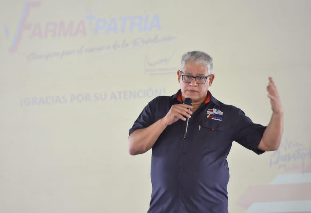 FarmapatriaV's tweet photo. #Continuando con las actividades del encuentro por el 12 Aniversario de Farmapatria, el Presidente Cristhian Wagner expuso los logros y retos del Plan Estratégico Institucional 2020-2025 direccionado a las 7T. 💛💙❤️
#JuntosPorCadaLatido
@NicolasMaduro
@MagaGutierrezV https://t.co/QeYyRDDCmz