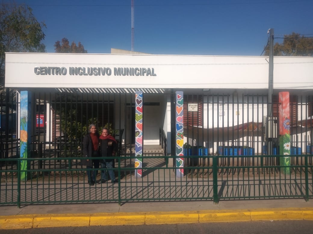 JavieraConcejal's tweet photo. Feliz junto a mi colega Melania Moya, en visita a las instalaciones de @muniquilicura pensadas en el bienestar de las vecinas y vecinos e impulsadas por la alcaldesa @paulibobadilla, gracias a todo su equipo por las excelentes explicaciones. https://t.co/LT3JPjr9pn