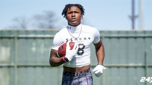 There is a TON of intrigue surrounding the Top 32 five-star recruits in the class of 2025, both with committed and uncommitted prospects. #247Sports updated its rankings today. Let’s dive into the intel. VIP Recruiting insider: 247sports.com/article/recrui… @247Sports