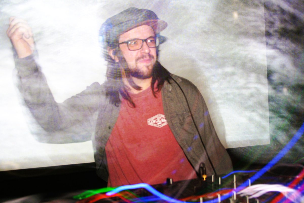 RAMM_E_Music's tweet photo. Couple photos from the local session I played on Saturday https://t.co/bdqZ9H0SkW
