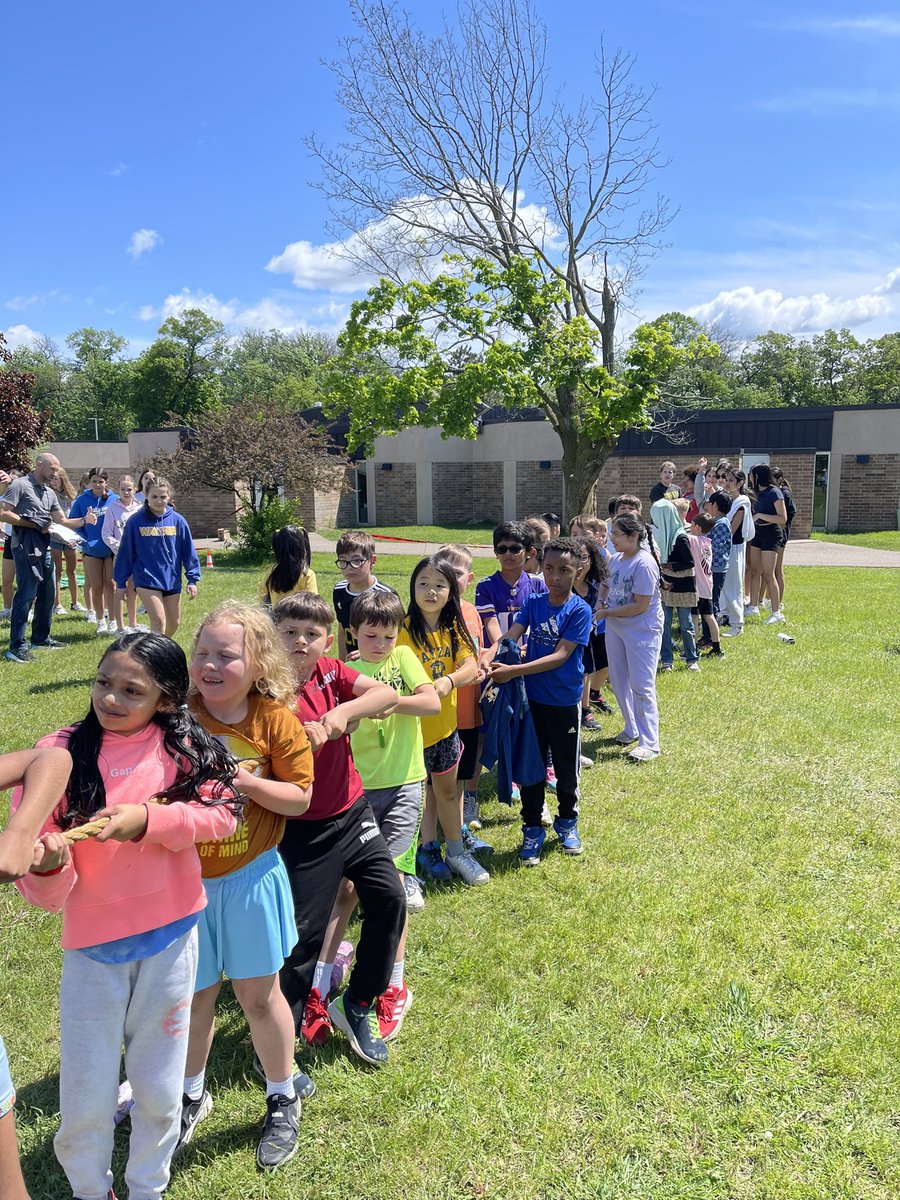 Aaron Benesh tweet media