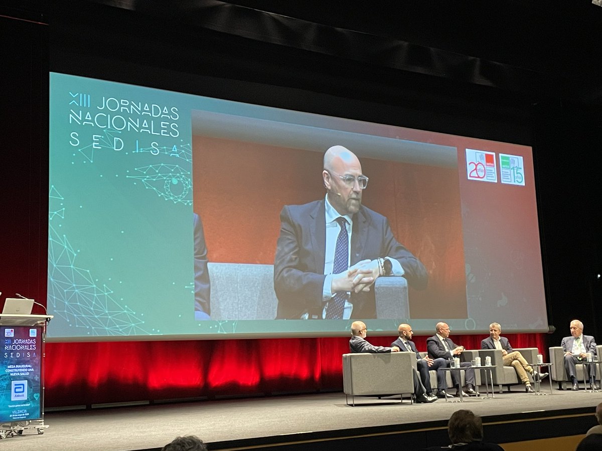 🔵 Mesa inaugural #JNSXIII Construyendo una nueva #salud. Moderan José Sot y Francisco Dolz y participan Luis Carretero, Álvaro Muñoz y Francisco Ponce #JNSXIII <a href="/SEDISA_NET/">SEDISA</a>