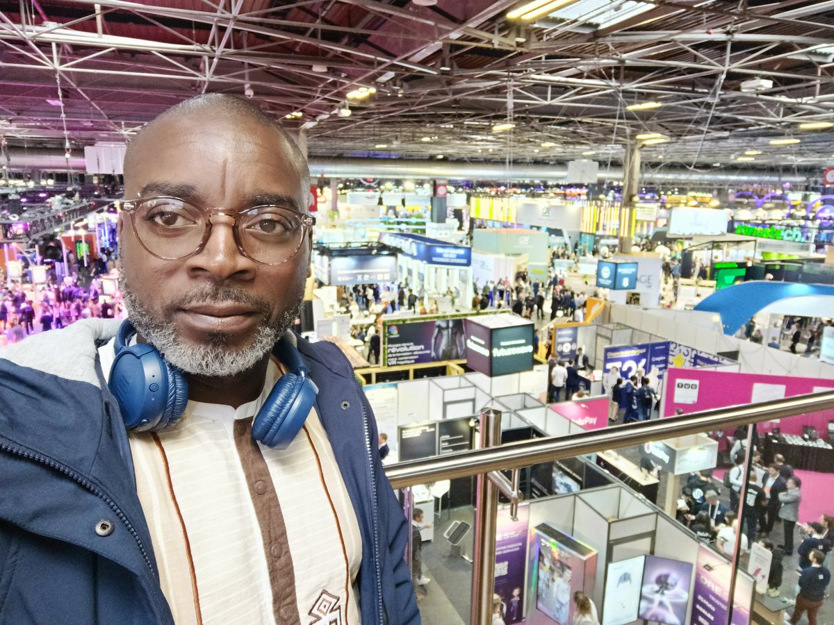 Delmo225's tweet photo. @dev_ict4 est présente au salon @VivaTech 2024. Merci au @Gouvci qui a donné l'opportunité à 20 #startups ivoirienne d'être là
#Ci20 #Civ225 #Entrepreneuriat #Innovation https://t.co/ayPRF9mPSu