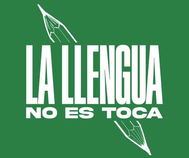 Ei, demà farem la vaga, però no podem parar. Cada dijous ens continuarem posant la samarreta de #LaLlenguaNoEsToca. La lluita continua. És per això que us convide a formar part del grup de docents que hem creat a <a href="/PlataformaPV/">Plataforma per la Llengua - País Valencià</a>.