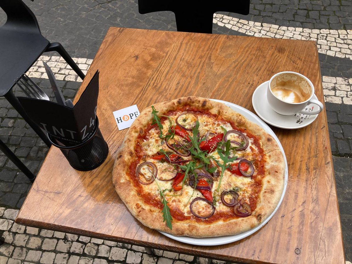 Well, Bitcoin lovers pizza, the special of today. 
Also for shit coiners.
Foto by @GetBittr 
Thanks mate