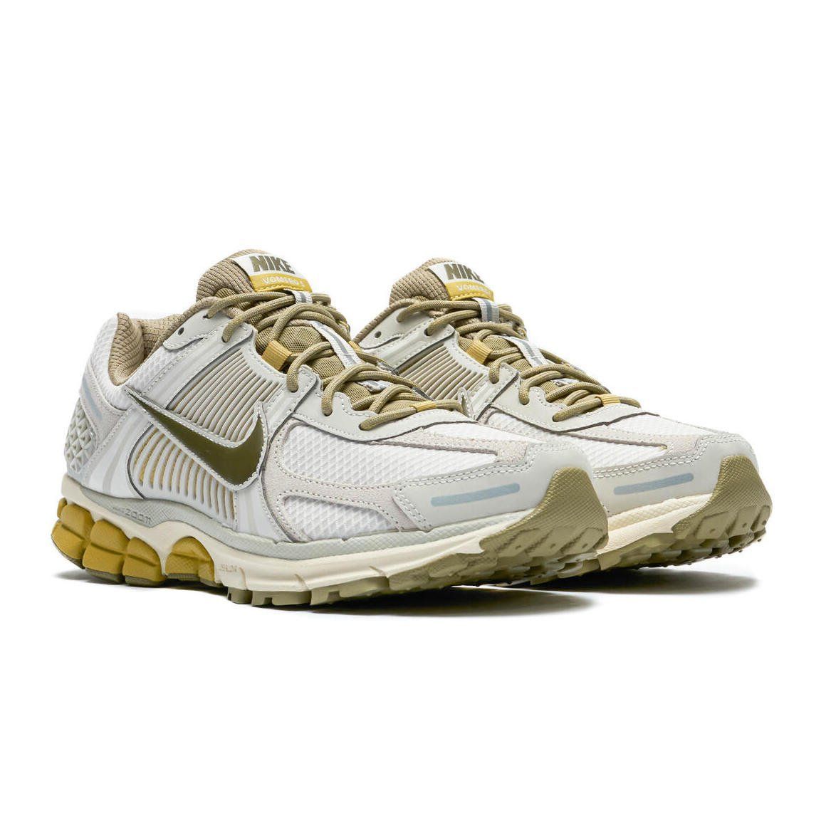 40% OFF the Nike Zoom Vomero 5 'Medium Olive' 

BUY HERE: bit.ly/43ataBy