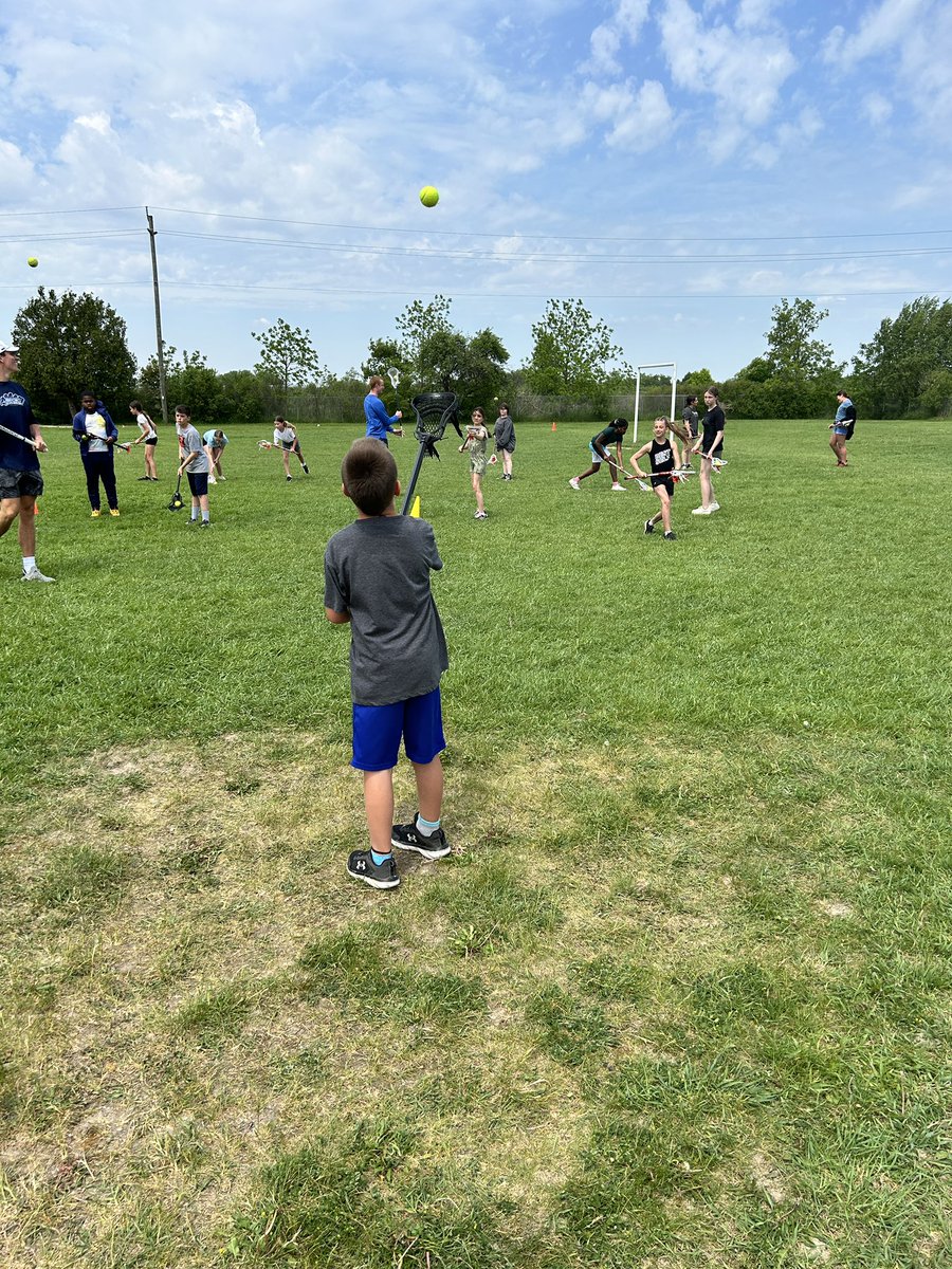 MsADunnigan's tweet photo. We had the best afternoon with @TorontoRockLax ! Thank you to Alex and Chris for teaching us the history of the game and some new skills! We definitely have some lacrosse lovers at @stmhagersville ! ❤️💙 https://t.co/rpoFHNioZu