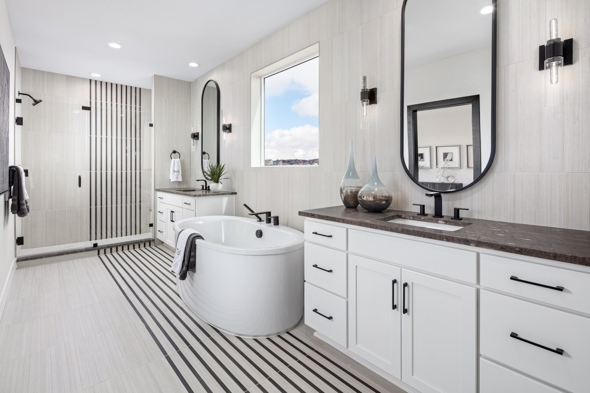 Find tranquility in a luxury bathroom built to pamper you and discover 25 obsession-worthy bathroom design ideas for your dream home: bit.ly/4dLfJgs