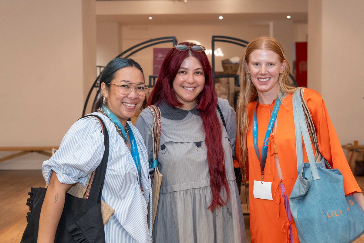 Promperu's tweet image. Se mostraron prendas de vestir en algodón y alpaca, así como artículos de regalo y de decoración ecológica 👕👢. ¡La esencia de la creatividad peruana destacó! @PeruMODA #PerúModaDeco #PerúModa #PerúTextiles #AlpacaDelPerú