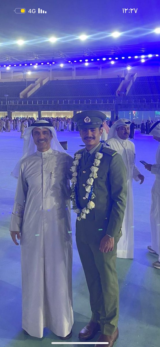 الحاجه الي خذت من عمري سنين.           
ابشرك ي ابوي م جيت من دونها   ⭐️