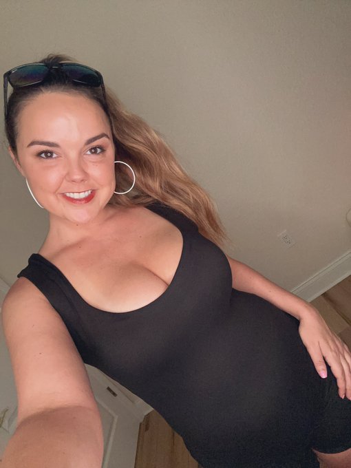 Loving my new fit from @FashionNova   #romper #smiles #humpday #boobs https://t.co/CyN2RraI4L<a class="tags" target="_blank" title="On Twitter" href="/?out=eyJ0eXAiOiJKV1QiLCJhbGciOiJIUzUxMiJ9.eyJpYXQiOjE3MTk3OTE5MzEsImlzcyI6InR3cG9ybnN0YXJzLmNvbSIsIm5iZiI6MTcxOTc5MTkzMSwiZXhwIjoxNzUxMzI3OTMxLCJyZWRpcmVjdF91cmwiOiJodHRwczovL3R3aXR0ZXIuY29tL0Zhc2hpb25Ob3ZhIn0.10iERP0CG1M7SQvipbAHC5nwYjJN_cOmQK99g9Q9MN3b1bpXbpHud8tSaiFFhq-PbzrM4oo-bZps4kkp0X7Y9Q">@FashionNova</a><a href="/tag/romper"class="tags">#romper</a><a href="/tag/humpday"class="tags"><span>#humpday</span></a><a href="/tag/smiles"class="tags"><span>#smiles</span></a><a href="/tag/boobs"class="tags"><span>#boobs</span></a>