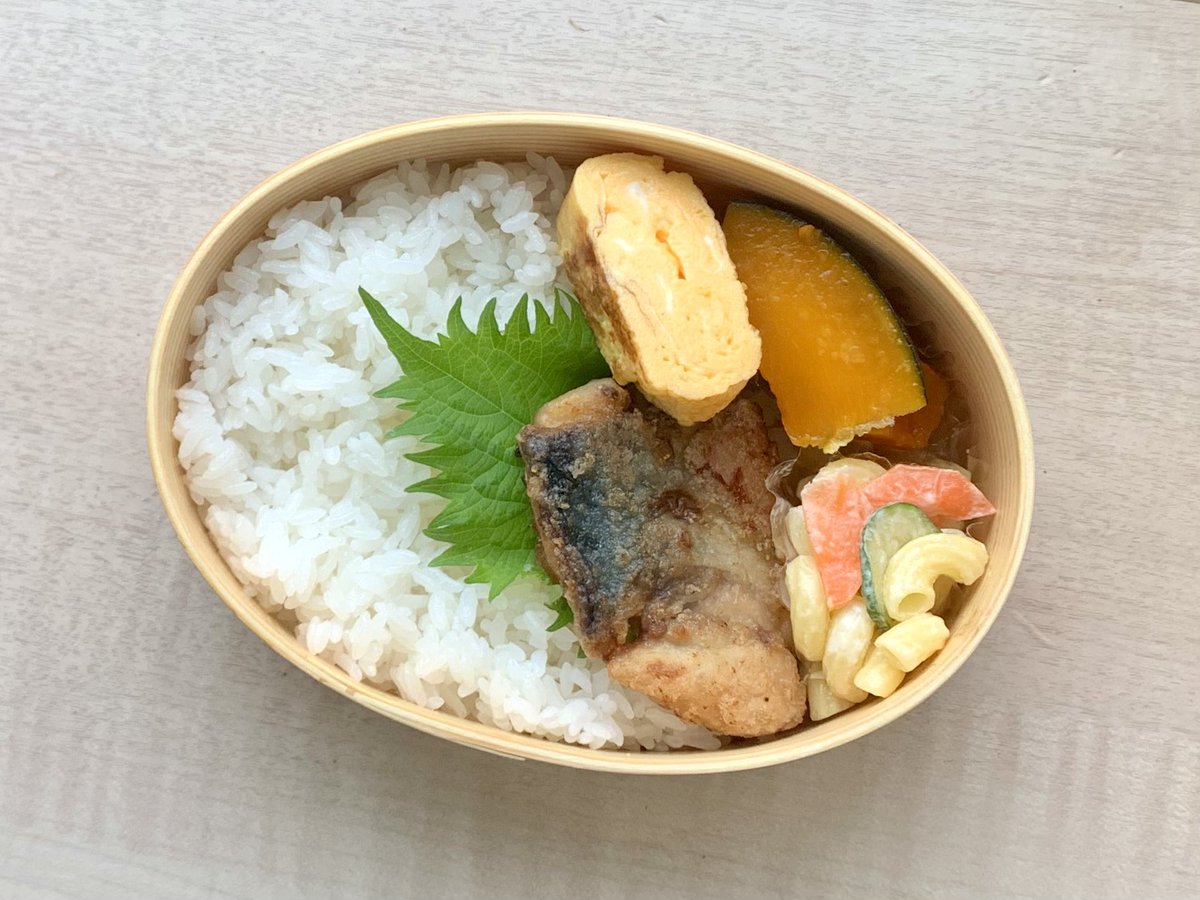 マカロニサラダ
鯖の竜田揚げ

安いのもあって鯖ばかり食べています🐟
#お弁当 #お弁当作り #お弁当記録 #曲げわっぱ