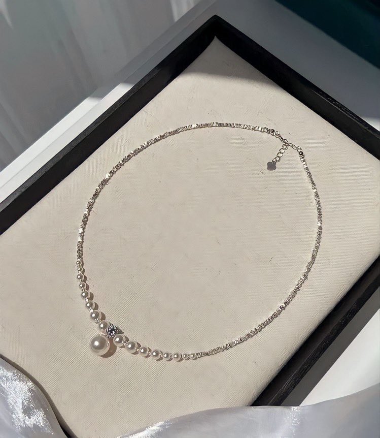 Butterflless's tweet photo. Necklace 🤍 https://t.co/d4DDwO0hdS