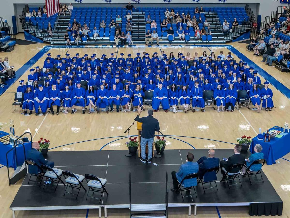 DefianceHS's tweet image. Today was a special day for The Class of 2024, as they welcomed home 1974 alumni, head coach Greg Kampe.  50 years later, his love for Defiance HS still can be felt and his message was inspiring!

Thank you @KampeOU 

Once a Bulldog, Always a Bulldog!