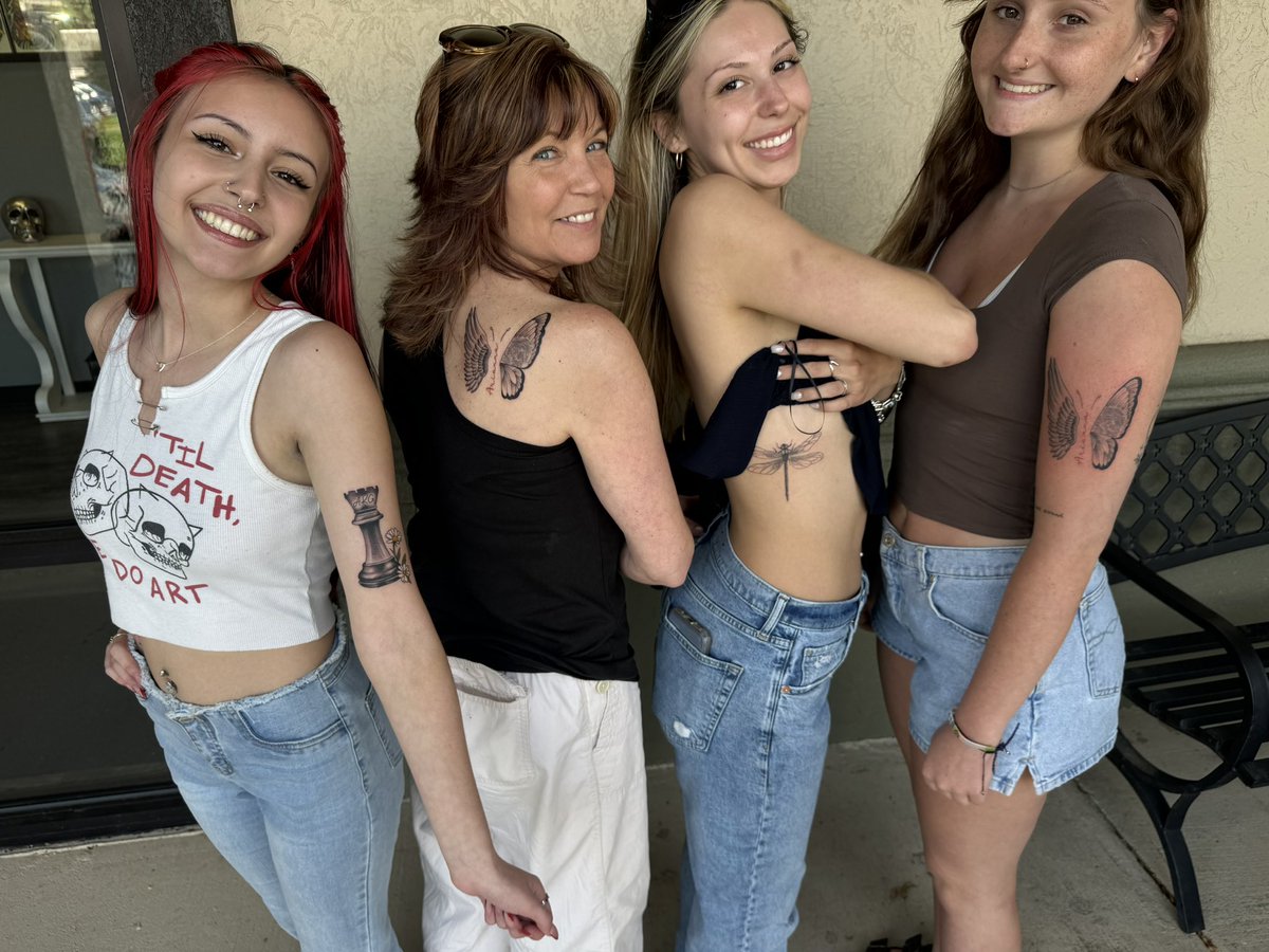 Tattoos for Arianna Gamber 🦋 I had the pleasure of speaking with Arianna's mom &amp; sis today. You'll recall Arianna's life was tragically cut short last month in a hit &amp; run

wyff4.com/article/sc-fam…
