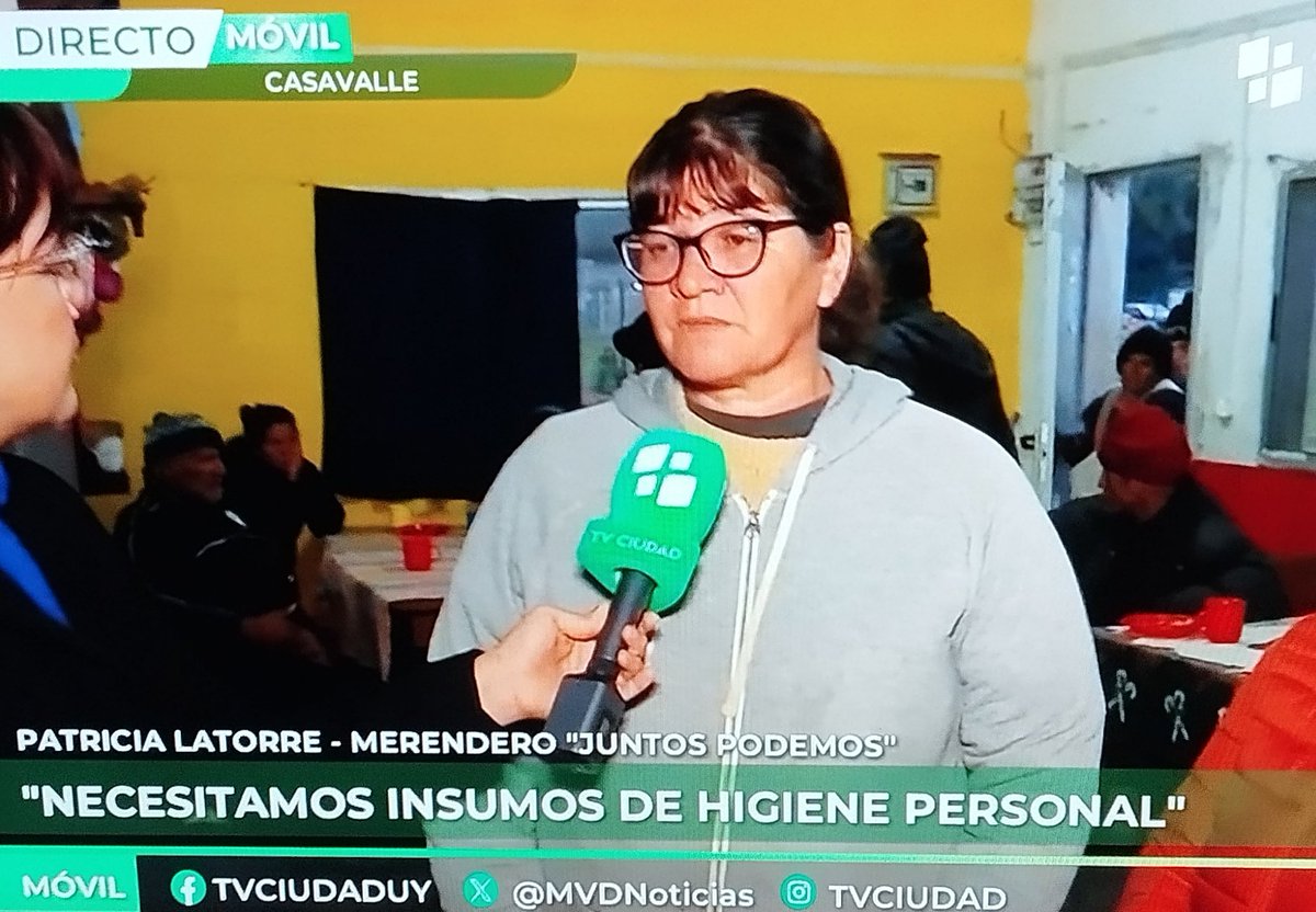 100 litros de leche brindan en la merienda a niños y adultos mayores, también cena. Necesitan ayuda en alimentos , atienden varios barrios. 099214 733. Pero el gobierno dice que estamos mejor!! Vergüenza.