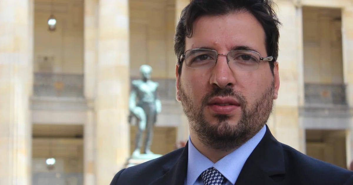 Pierre García rompió el silencio sobre caso de corrupción en el que fue salpicado: “Jamás he estado escondido” infobae.com/colombia/2024/…