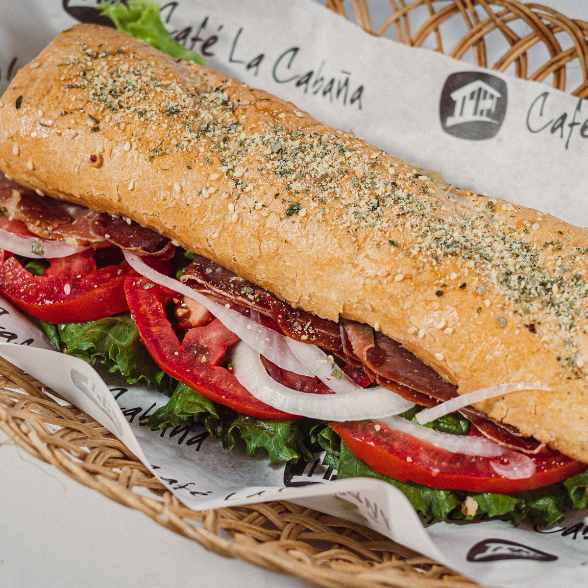 ¡Despierta tu paladar con nuestro Panino de jamón Serrano! 🥖✨
Ven a #CaféLaCabaña y disfruta de este manjar. 👌

#Tradición #Villahermosa #Tabasco #Cosumelocal #coffeetime #coffeelover