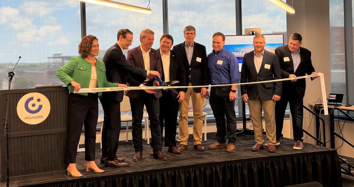 Second event this week where someone has whipped out the BIG scissors! 

This was at Monolith down in the Haymarket. This company is at the forefront of Nebraska's growing bioeconomy and is in need of a little more office space for its headquarters. Congrats to the team!