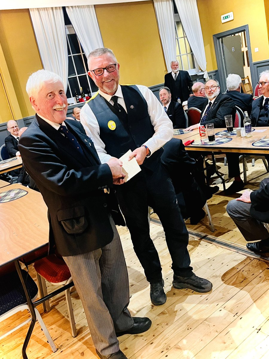Our friends at #abergwaunchapter presented £200 to Chris Jones towards his <a href="/Masonic_Charity/">Masonic Charitable Foundation</a> target after the Exhaltation ceremony tonight. @walktheedgemcf <a href="/WestWalesMason/">West Wales Mason</a> 
What a great night all round. Too many good things to fit into one twee
