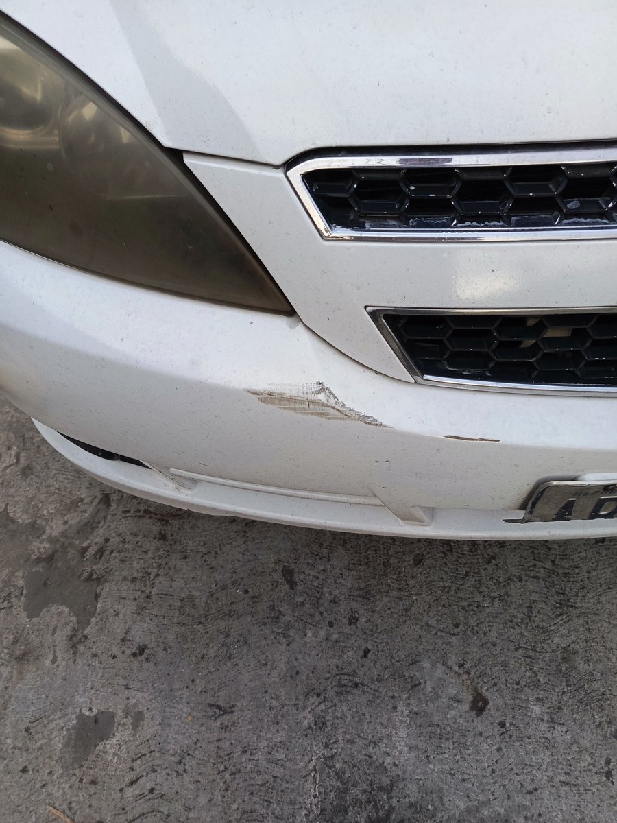 ocamero66's tweet photo. @globovision  camioneta Kaicene azul con el NRO. 08, supongo de su flota, rodo hacia atras y chocó mi vehículo en el Distribuidor Metropolitano, lo grave es la actitud de su personal, parecía estar borracho, me culpo aunque le toque corneta de manera seguida, se dió a la fuga https://t.co/Qn917WlgJR