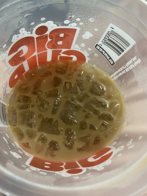 Decided to drink a big iced mocha at 6:45pm. Let&rsquo;s see how many messages I can get through. https://t