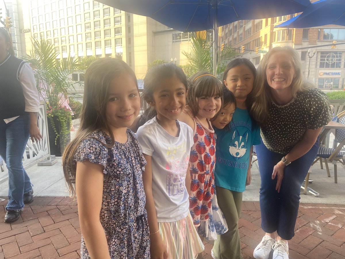 Claire Peters (@mrspeters_aps) on Twitter photo Thanks to everyone who came out tonight to support the <a href="/Innovation_APS/">Innovation Elementary</a> PTA Restaurant Night fundraiser at Silver Diner!! Thanks to everyone who came out tonight to support the <a href="/Innovation_APS/">Innovation Elementary</a> PTA Restaurant Night fundraiser at Silver Diner!!