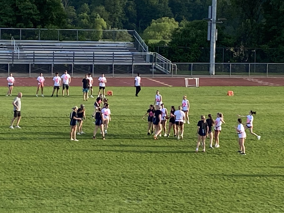 NHSpbears's tweet image. A great night for some football!!! #powderpuff #nhsminithon