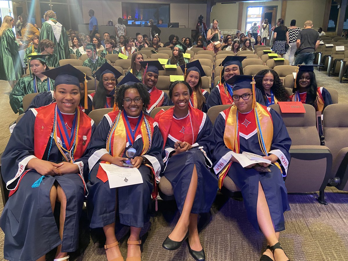 🗣️ Happening Now! @SCHS_Patriots are at New Hope Baptist Church attending the 2024 Baccalaureate Ceremony! So proud of our students ❤️🤍💙