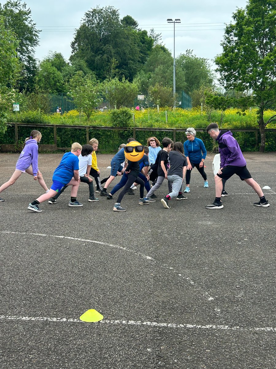 Primary 4/5/6/7 had a busy day with @activestirling1 
We started off with skateboarding, we had a competition to see who could balance on the side of the board the longest… the record was 10 minutes!!
We then had a fitness workshop and finished with athletics! 🏃🏃‍♀️
