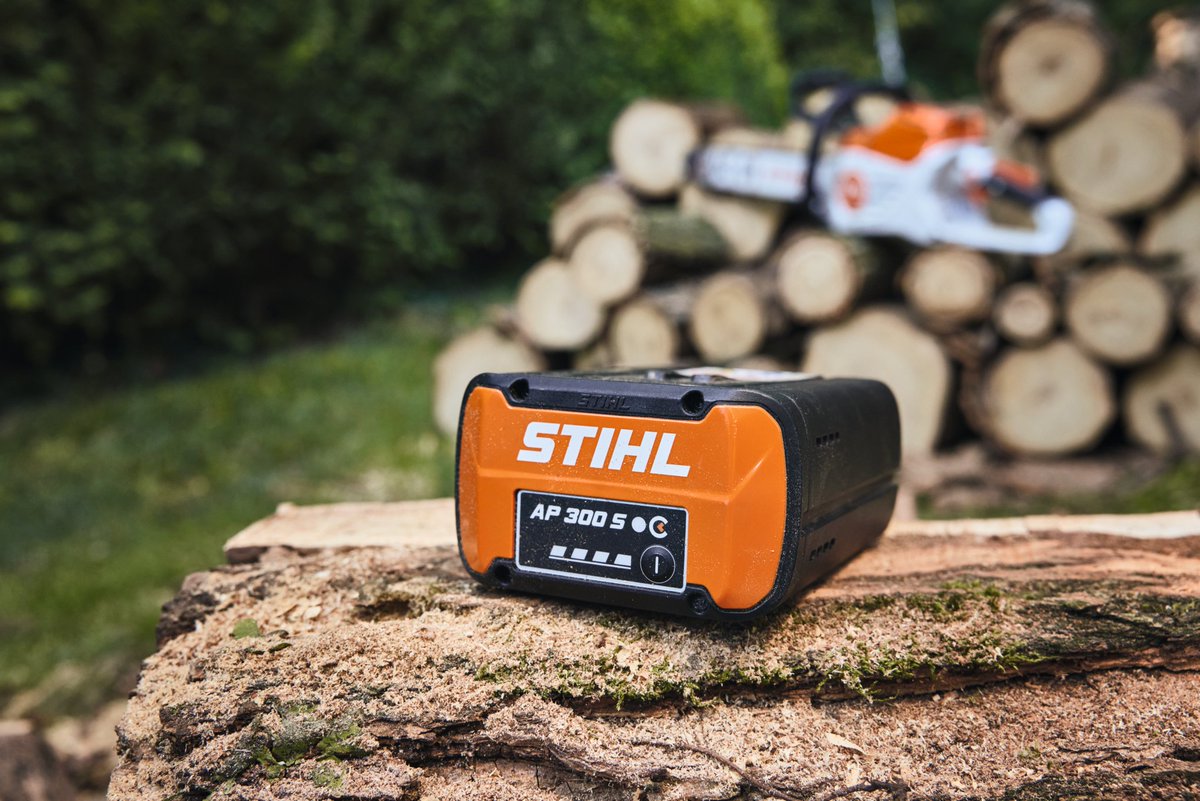 STIHL Canada collabore avec la RBRC pour promouvoir et faciliter la collecte et le recyclage de batteries au lithium-ion de STIHL.  

Toutes les batteries STIHL au Canada contiennent le sceau RBRC, qui indique que STIHL a prépayé le recyclage des batteries disposal ban.