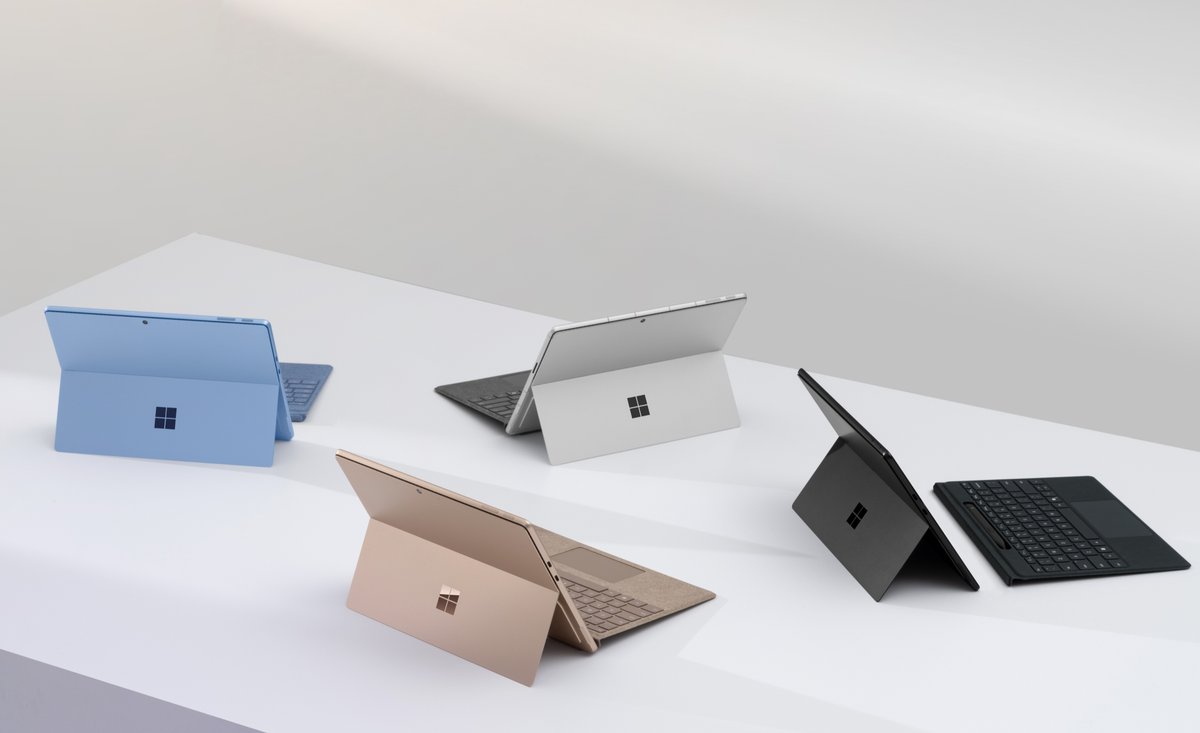 surface's tweet image. The most powerful Surface Pro ever and we are in love. 🤩 Up to 90% faster performance than Surface Pro 9, and complete with up to 14 hours of battery life. #CopilotPCs 

Pre-order Surface Pro now. msft.it/6019YZSQB