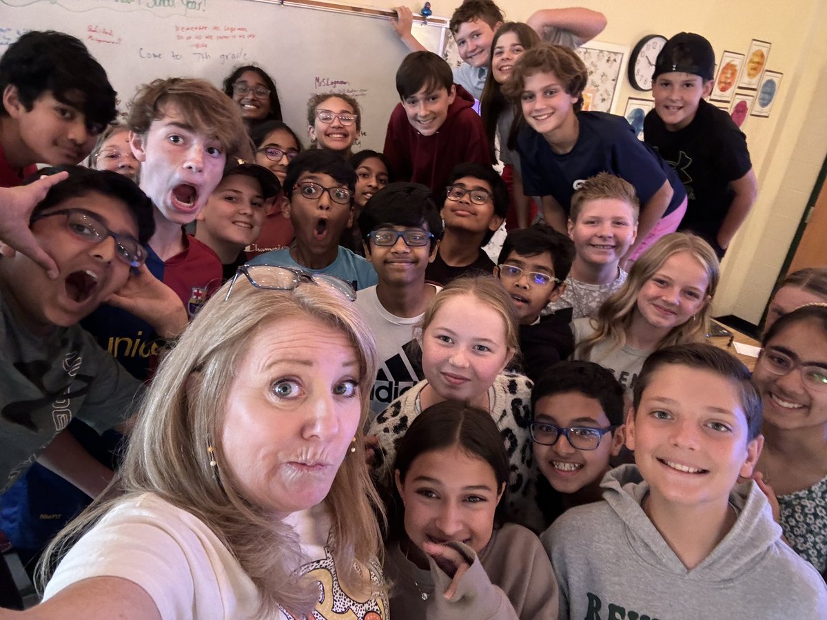 DawnLogeman's tweet photo. 2023-2024 in the books! Love these kiddos and will miss them this summer! @PISDReynolds 
#prosperproud https://t.co/469Notl9SK