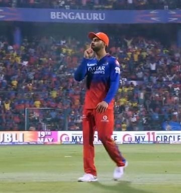 CSKFansArmy's tweet image. DON&apos;T CELEBRATE EARLY BRO 😂

WARRA TROPHY FOR RCB