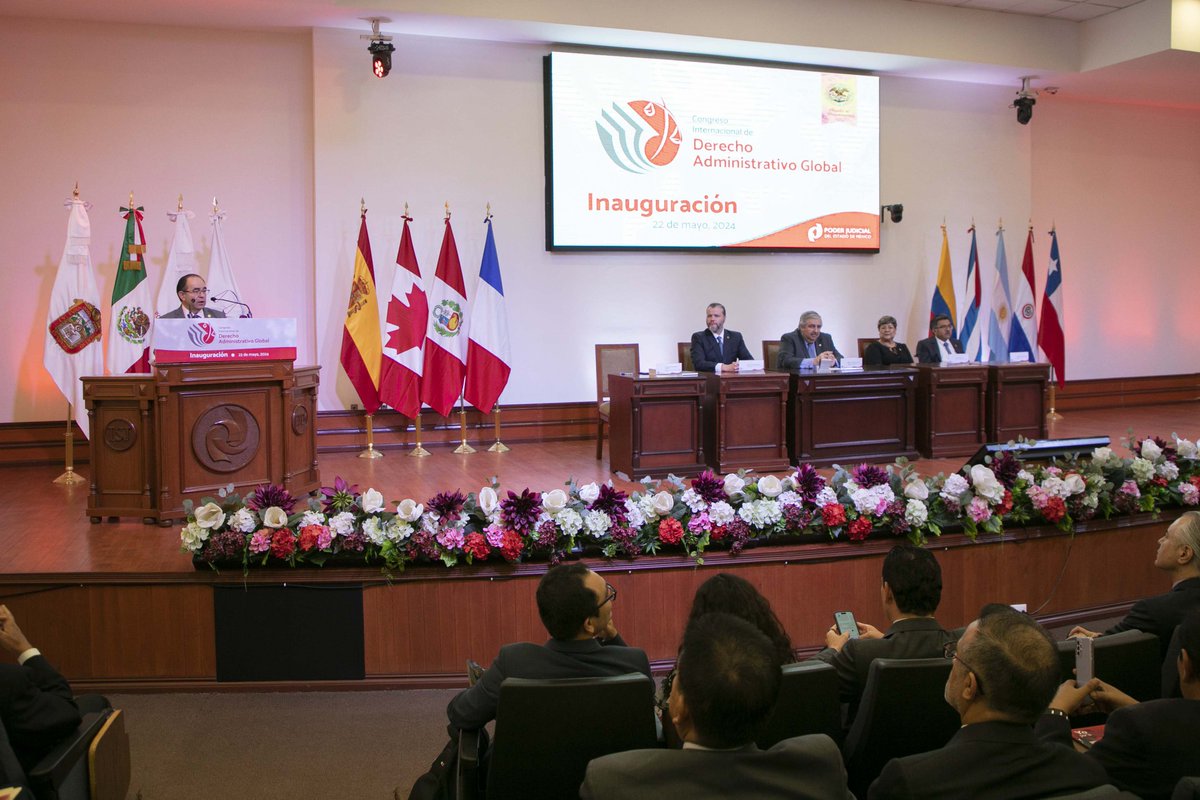 PJEdomex's tweet image. Al inaugurar el Congreso Internacional de Derecho Administrativo Global, @MagdoSodi comentó que el encuentro permitirá la reflexión en torno a diversos temas como la autonomía de los tribunales y la colaboración entre poderes, tema en el que destaca el #Edomex por la cooperación…