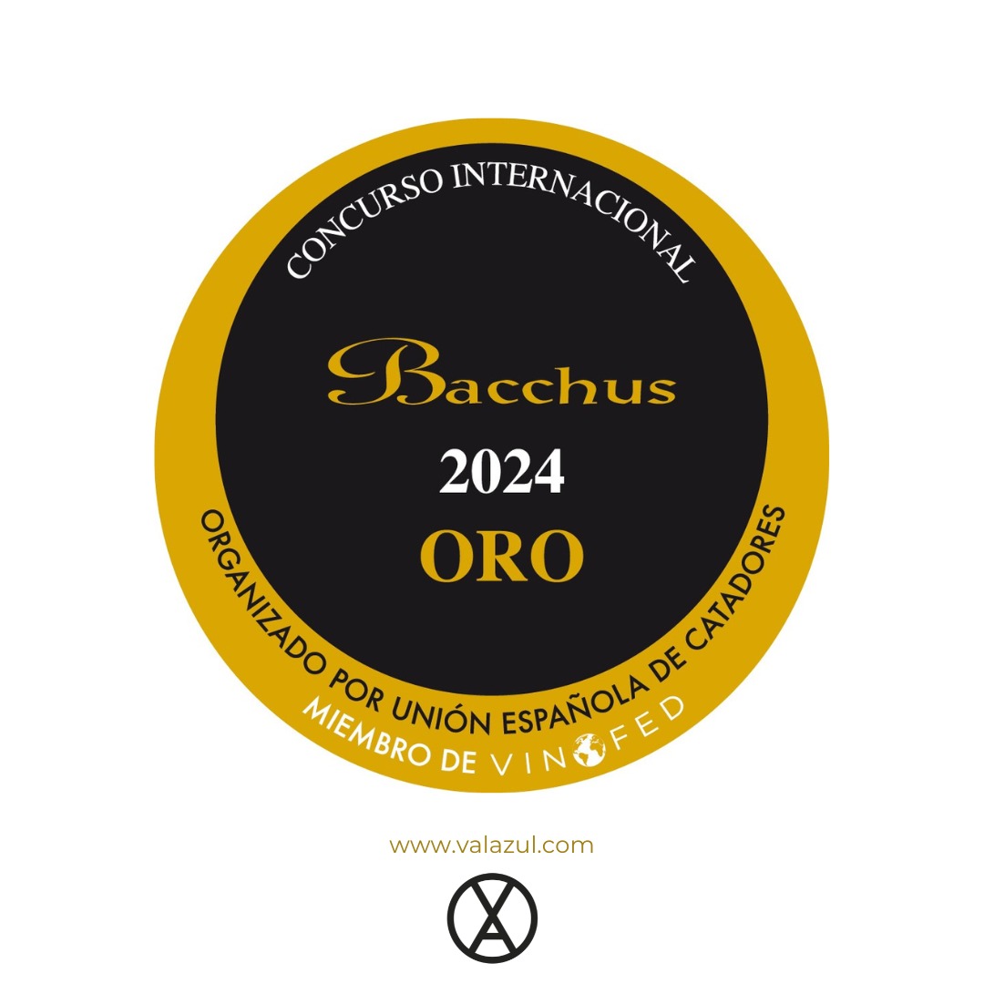 Tenemos dos Bacchus Oro en el XXII Concurso Internacional de Vinos, Vermuts y Espirituosos Vitivinícolas de la Unión Española de Catadores. Estar en esta lista con dos de nuestras creaciones es algo mucho mayor que el premio en sí. #fabio2019 #valazul2019 #premiosbacchus #vino
