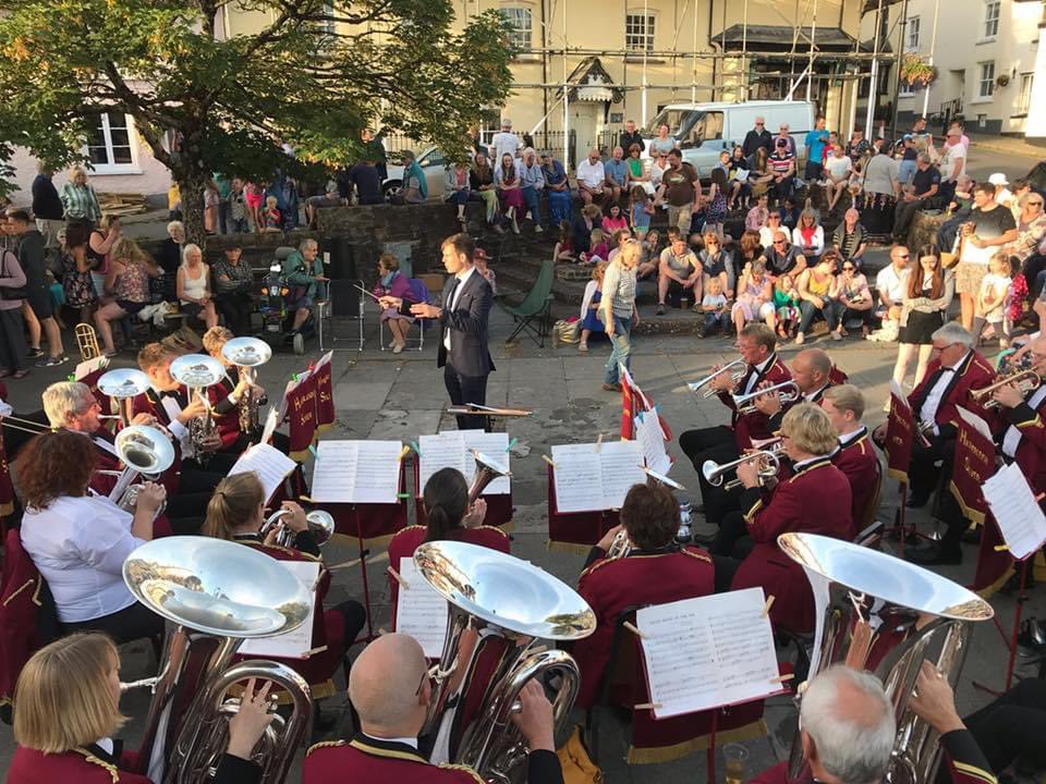 Our famous Cider and Pasty evening is back!! 🍻🎶

Join us on Saturday 1st June at 19.30 in Hatherleigh Square!