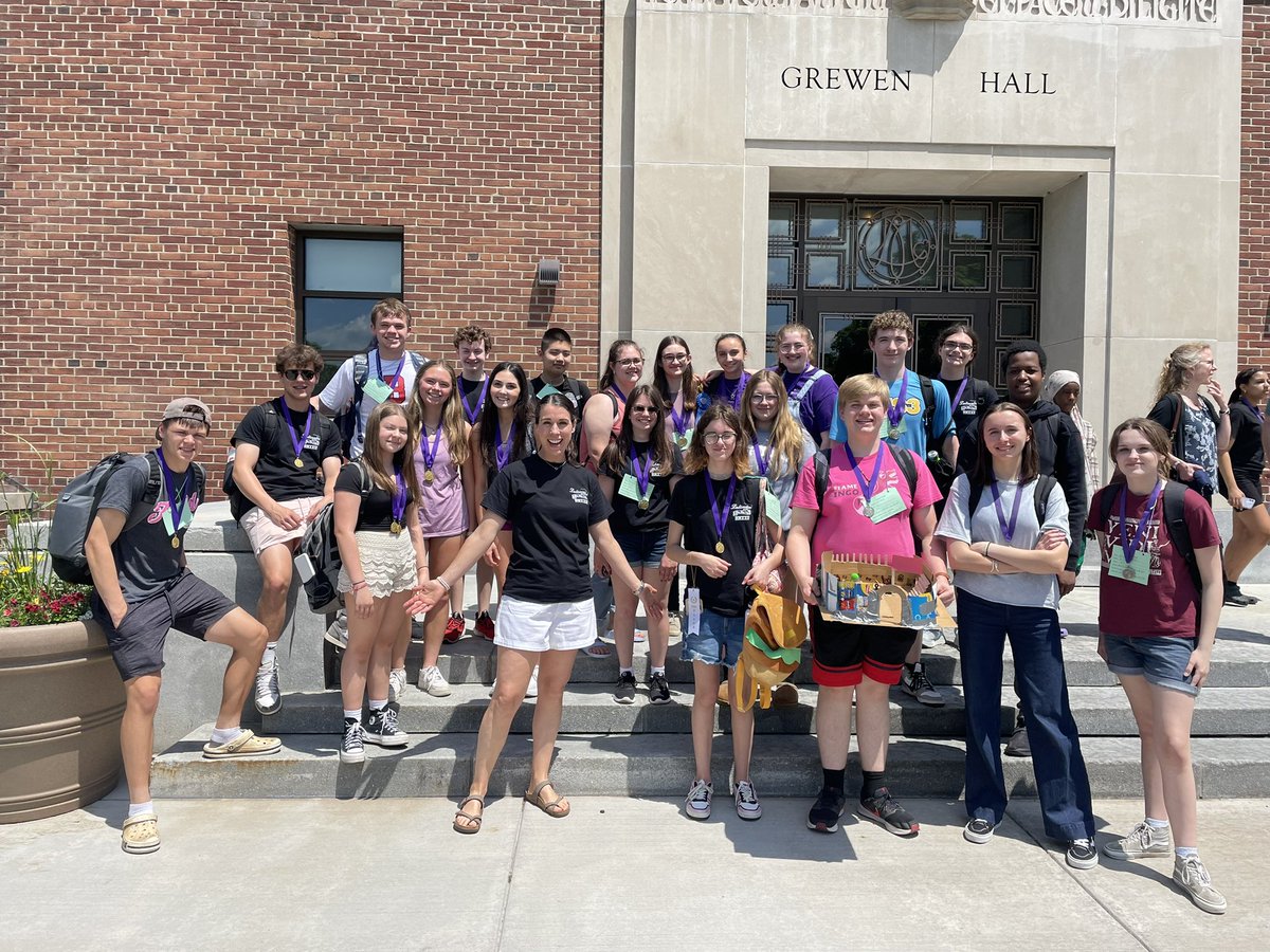 Baker Latin students attended Latinalia today at Le Moyne College and won lots of medals, completing in many different Latin language and Roman culture themed contests and activities. Go Bees! @BCSDBEES